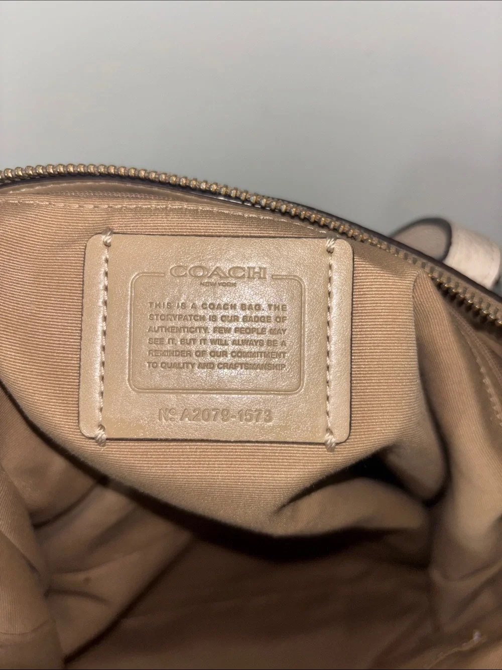 Coach 573 White Cream Tan Pebble Soft Leather Tote Bag Handbag Tote Medium Size